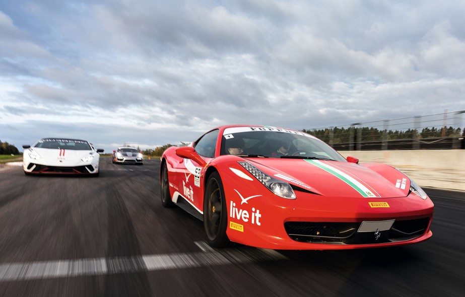 Kör Ferrari och Lamborghini i Sverige med Live it